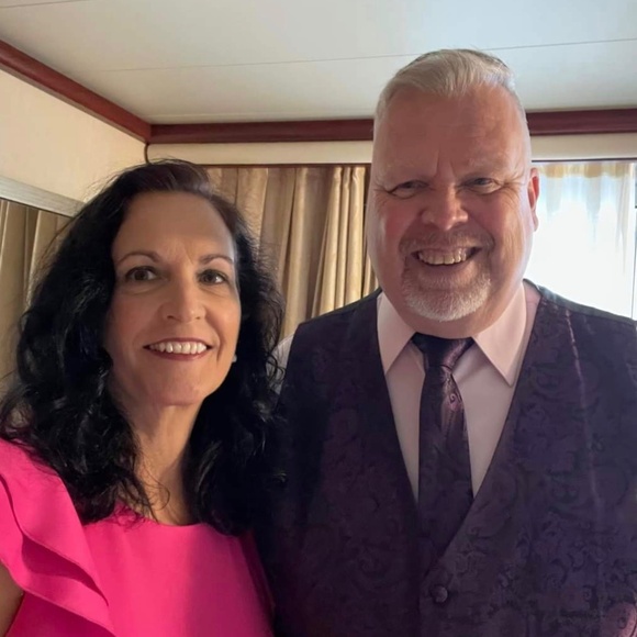 Meet your Posher, Stephen - Picture 2 of 2